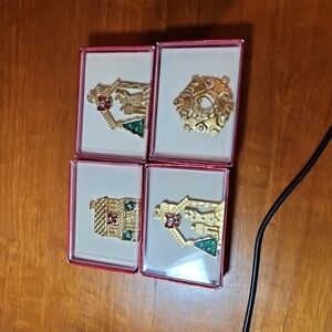 Vintage Christmas Festive Gold Holiday Brooch Set